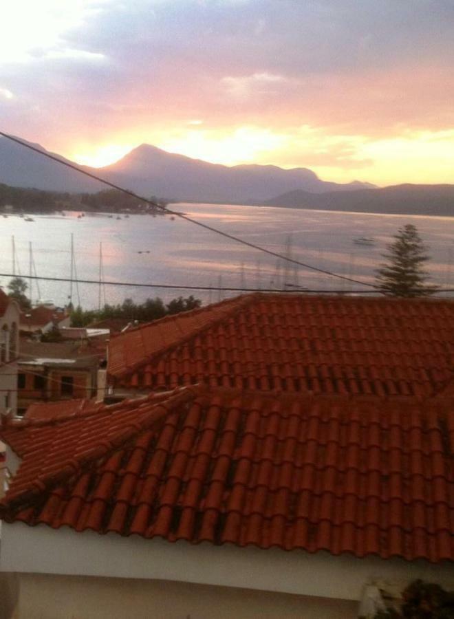 Theseus Daire Poros Town Dış mekan fotoğraf