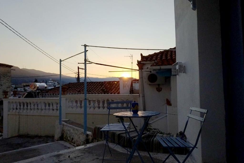 Theseus Daire Poros Town Dış mekan fotoğraf