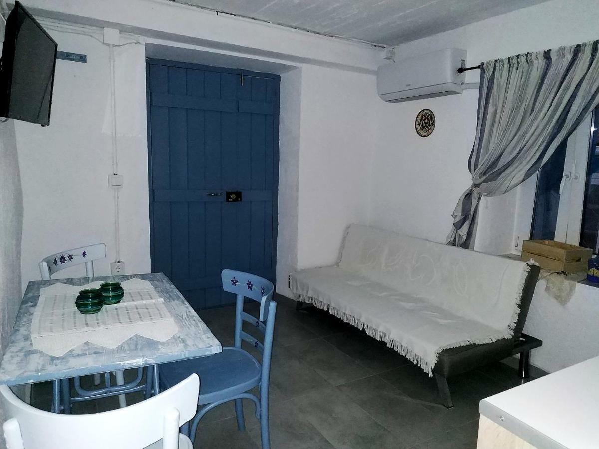 Theseus Daire Poros Town Dış mekan fotoğraf